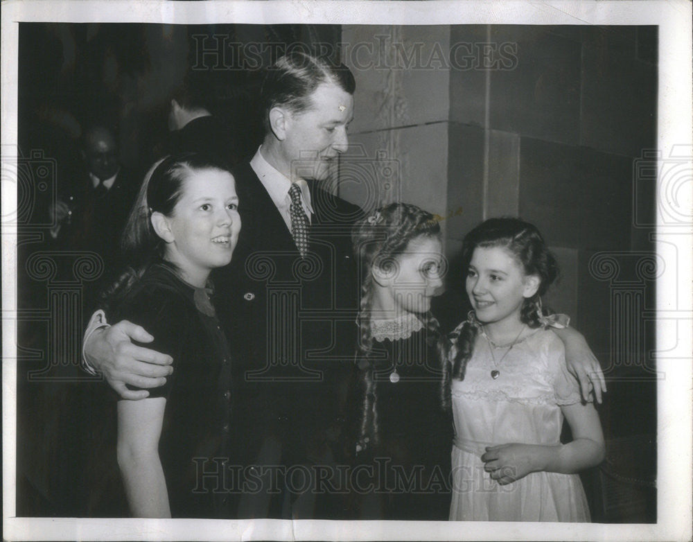 1944 Press Photo Director Elliot Nugent With His Actress Daughter Nancy Nugent - Historic Images