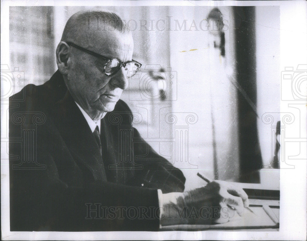 1955 Press Photo President JK Paasikivi of Finland turns 85 - Historic Images