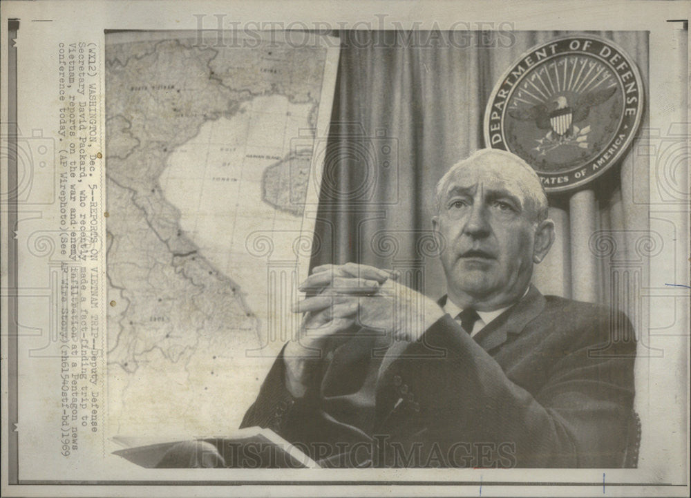 1969 Press Photo David Packard Deputy Defense Secretary Vietnam Fact Finding - Historic Images