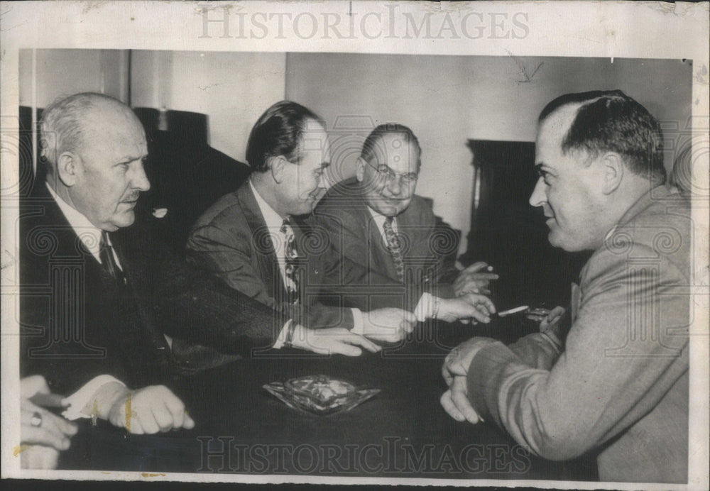 1950 Press Photo John Owens Joseph Moody Coal Mining Contract Negotiation - Historic Images