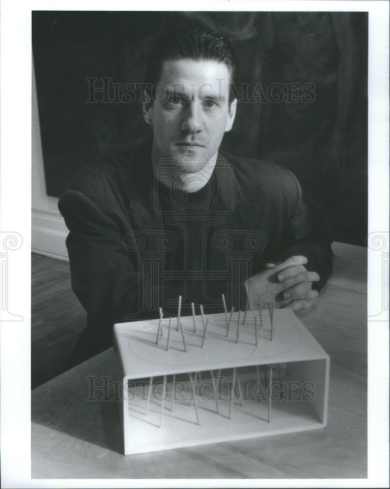 1993 Press Photo Designer Lawrence Laske With Table &amp; Candlestick Holder - Historic Images