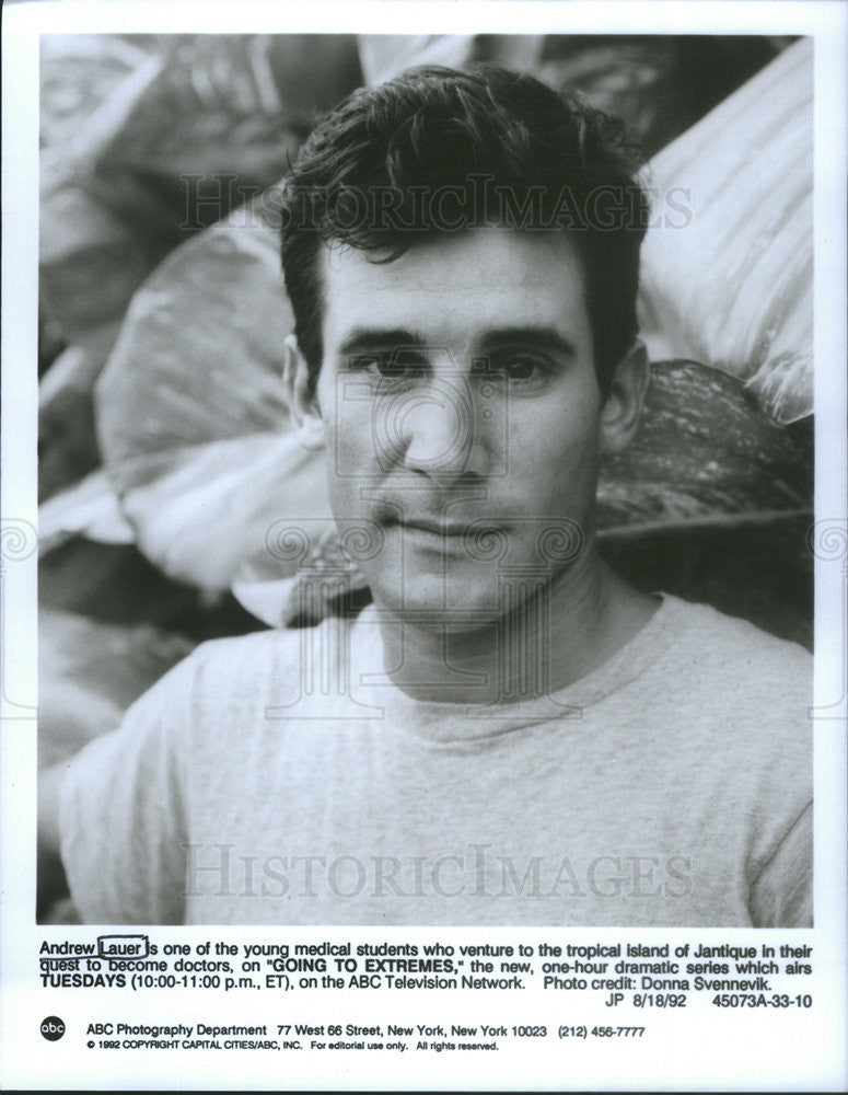 1992 Press Photo Andrew Lauer plays young medical student on &quot;Going to Extremes&quot; - Historic Images