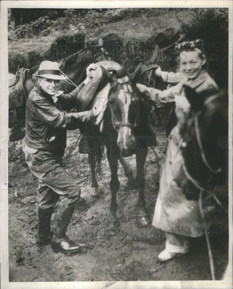 1941 Press Photo Charlotte Paul in Costa Rica Jungles - Historic Images