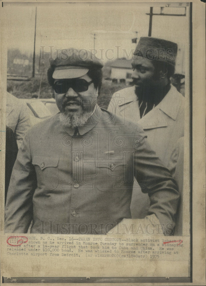 1975 Press Photo Black Activist Robert Dilly - Historic Images