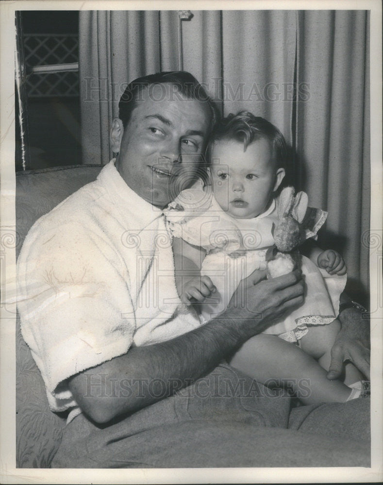 1950 Press Photo Jack Pear emcee of Take It or Leave It celebrates father&#39;s day - Historic Images