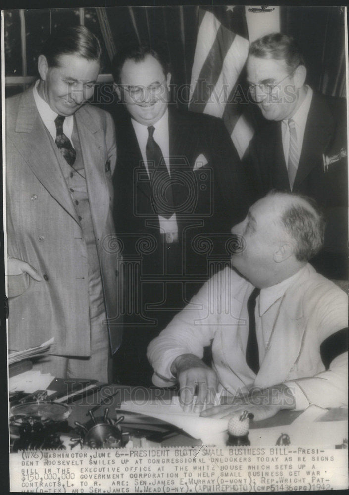 1942 Press Photo President Roosevelt Smiles of at Commission&#39;s on Lookes - Historic Images