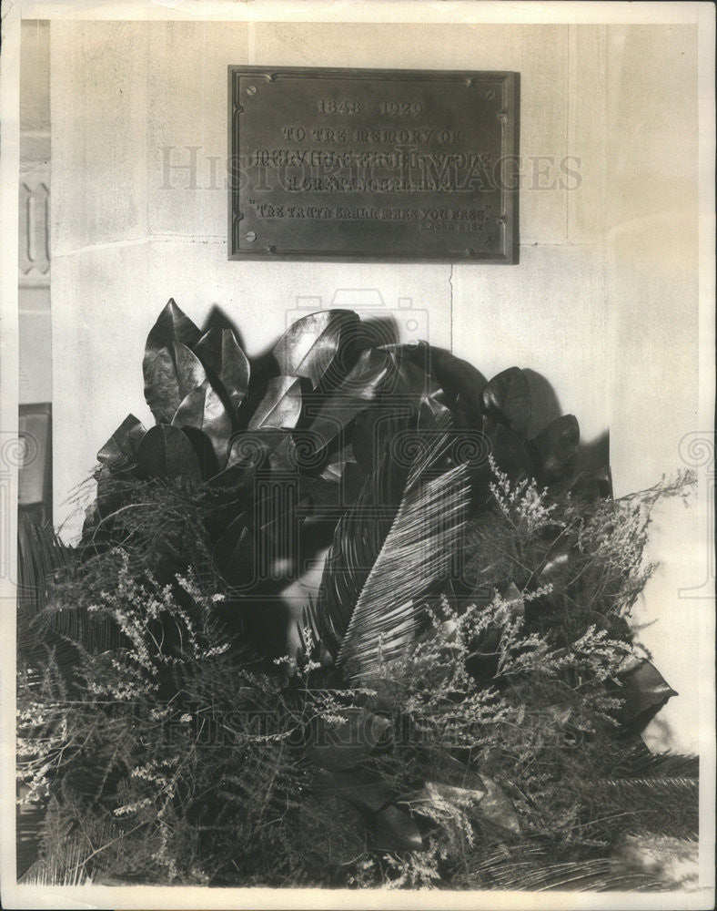 1932 Press Photo Burial Site Memorial Tablet of Melville E. Stone - Historic Images