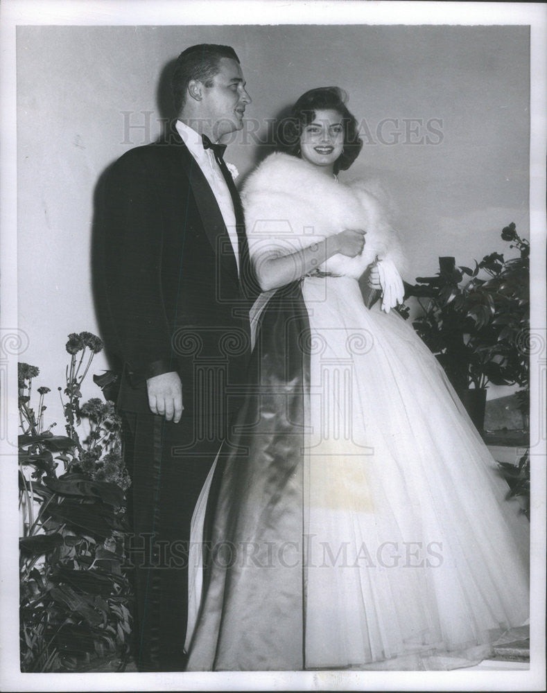 1954 Press Photo Carey Latimer New York Debutante - Historic Images