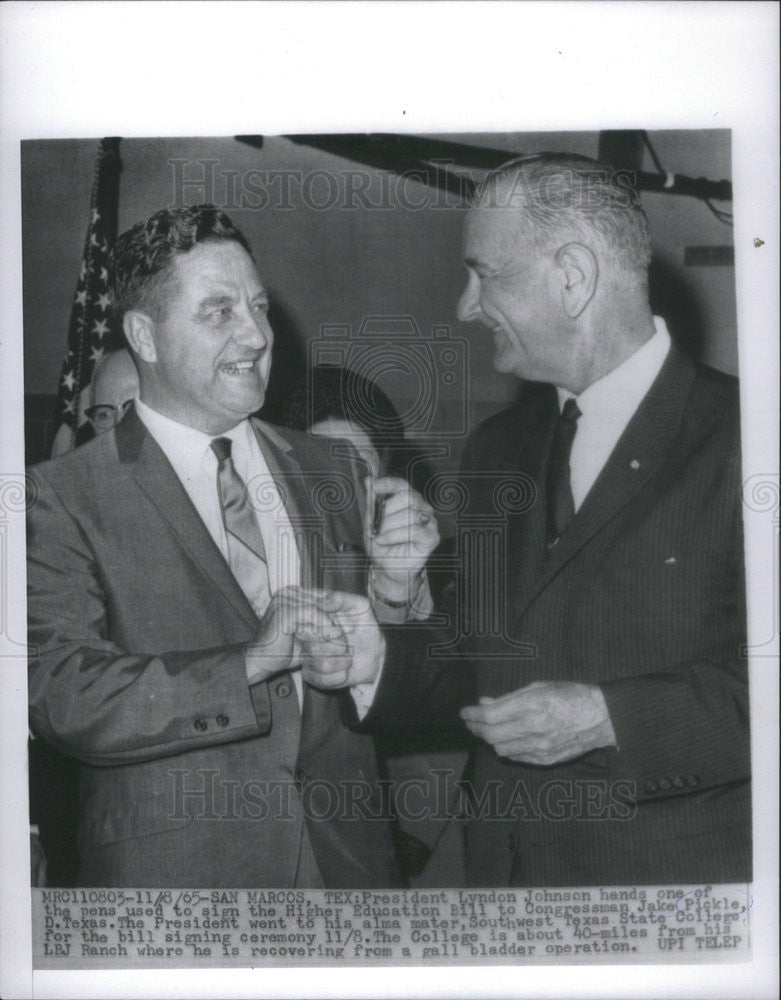 1965 Press Photo President Lyndon Johnson With Senator Jake Pickle - Historic Images