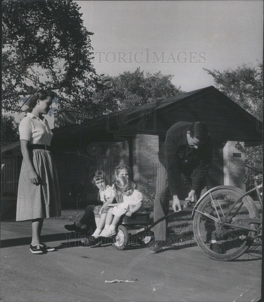 1953 Press Photo Mobley - Historic Images