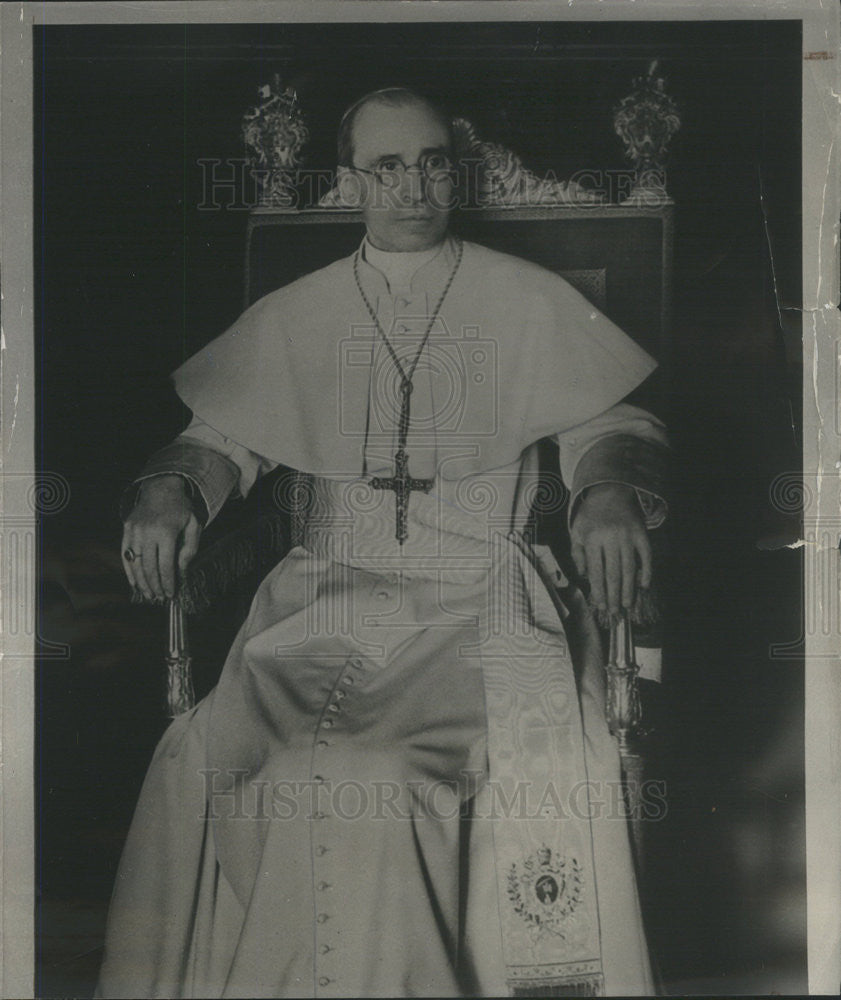 Press Photo Unnamed Religious Person - Historic Images