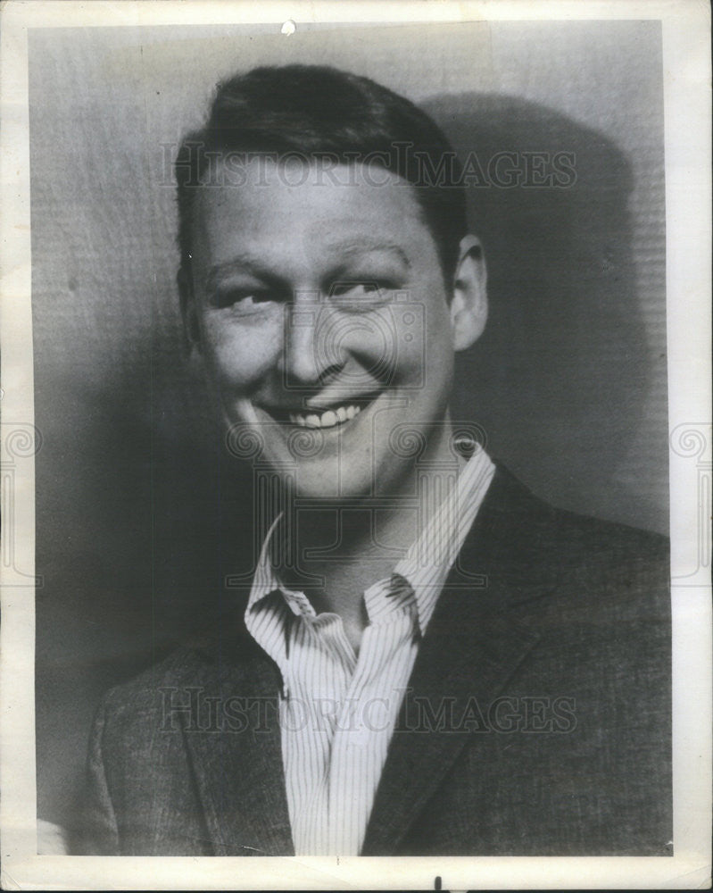 1968 Press Photo Mike Nichols Awarded Entertainer Of  the Year - Historic Images