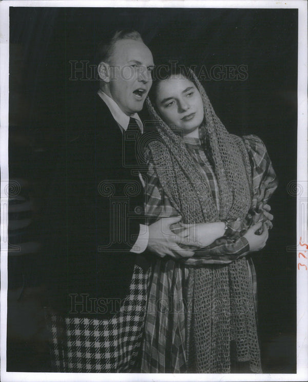 1954 Press Photo Ralph Liesesn jeanne diamond Park district opera ...