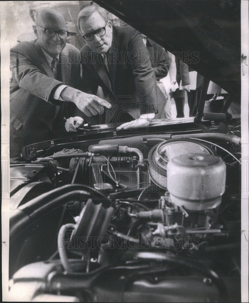 1970 Press Photo Gov. Richard b. Ogilvie - Historic Images