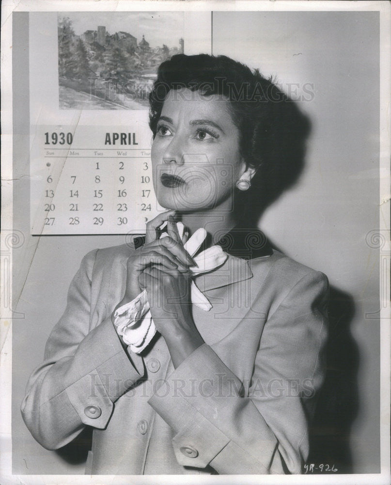 1955 Press Photo Merle Oberon Stars In The Frightened Woman - Historic Images