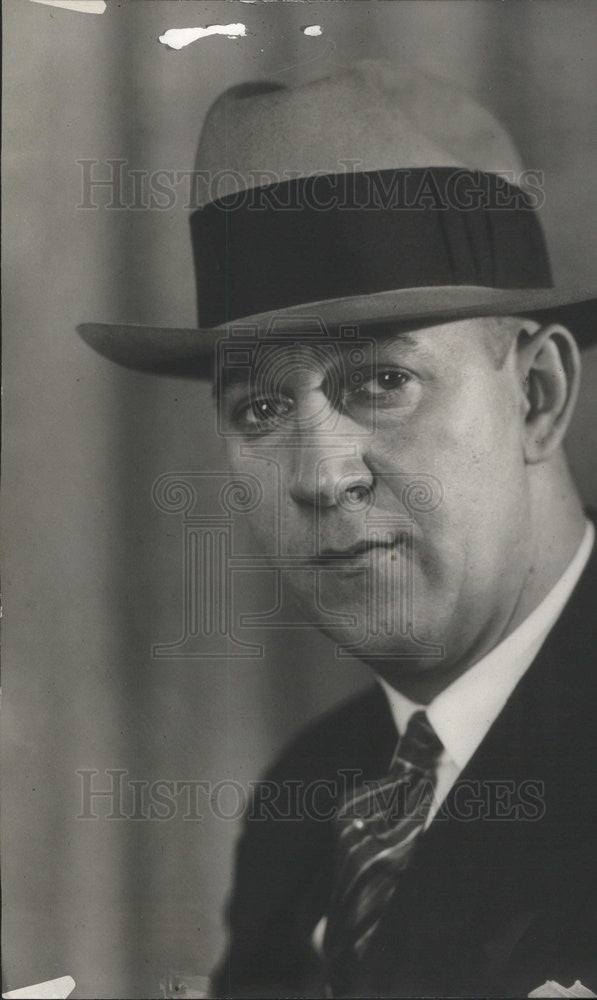 1927 Press Photo Wayne R&gt; Otto Former Chicago Daily News Employee - Historic Images