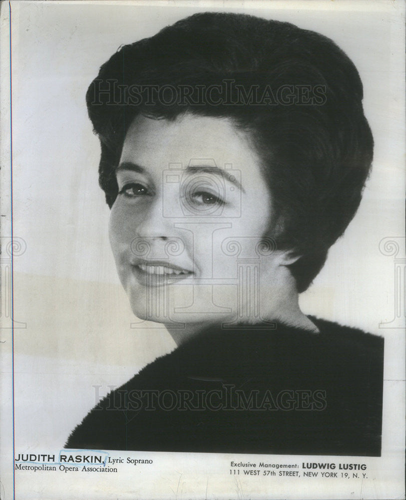 1968 Press Photo Judith Raskin Soprano with Metropoitian Opera Association - Historic Images