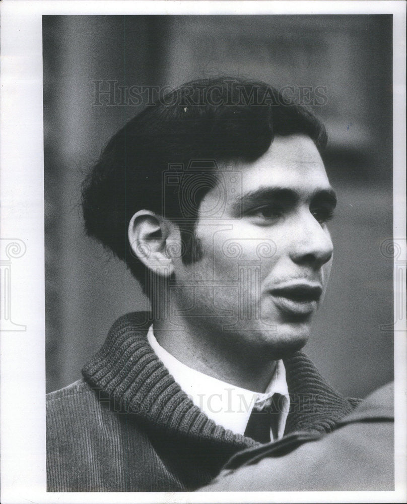 1969 Press Photo Paul Rothstein Defendant in Weathermen Trial - Historic Images