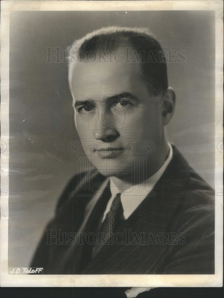 Undated Press Photo Dudley Powers Cellist - Historic Images