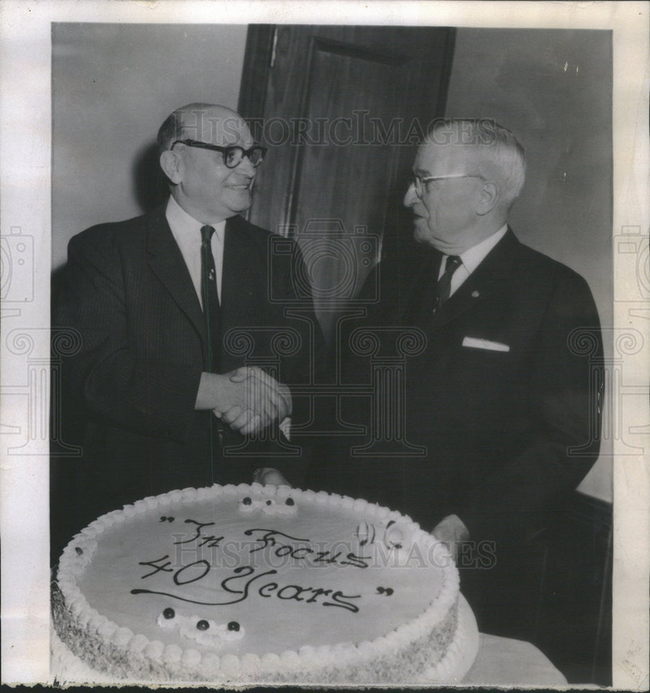 1961 Press Photo Former President Truman Congratulates M. J. Retunne - Historic Images