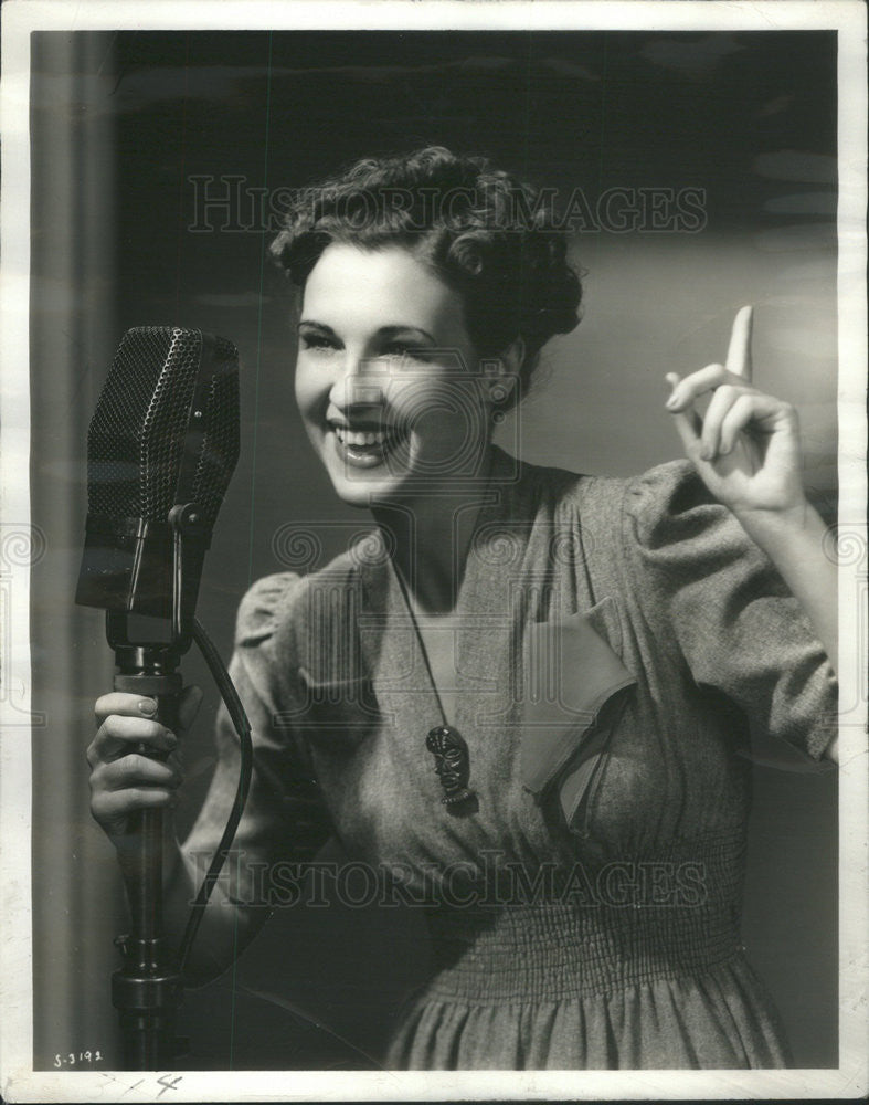 1945 Press Photo Mrs Eleanor root - Historic Images