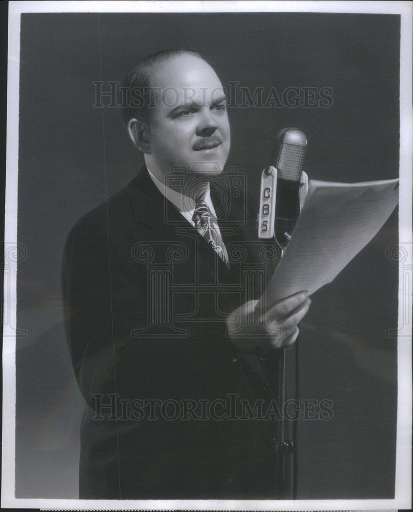 1946 Press Photo Ted Malone Family Hour Commentator Columbia Broadcasting System - Historic Images