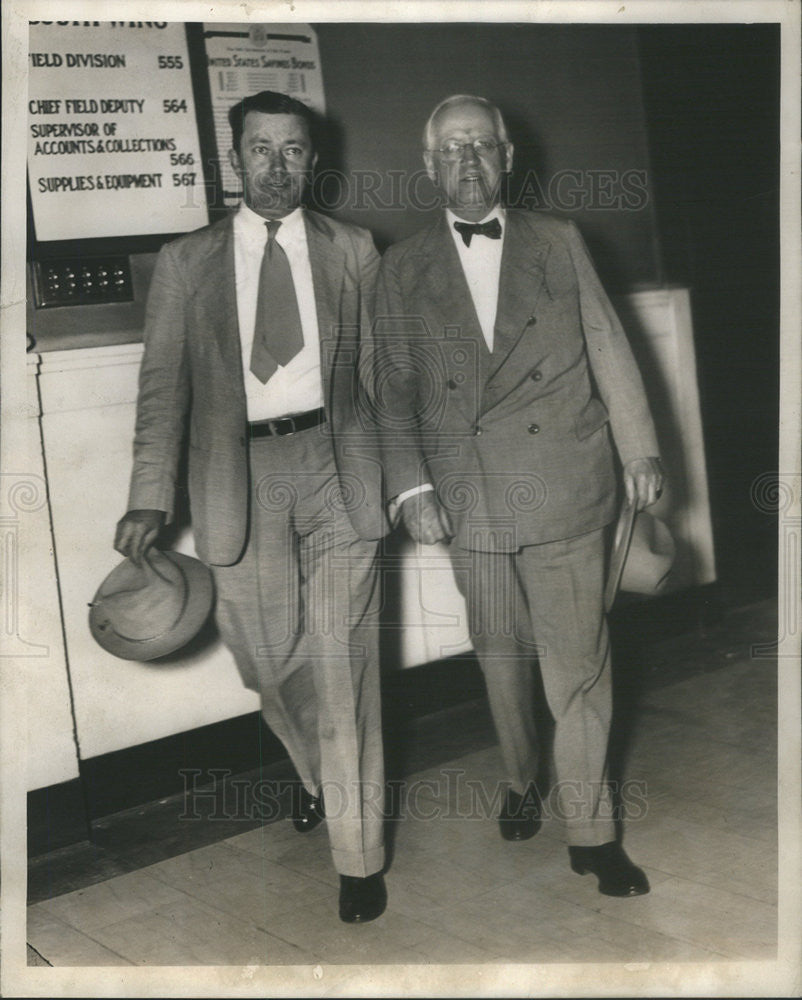 Undated Press Photo Wilbur Malone And Son - Historic Images