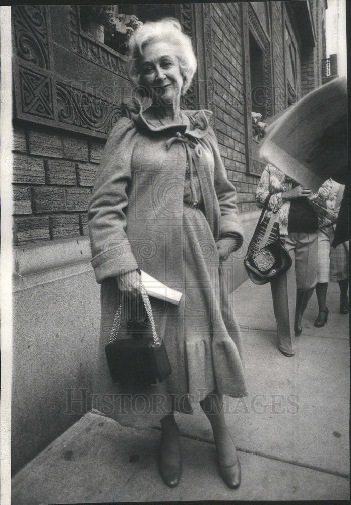 1977 Press Photo Mrs Paul Robinson of Hinsdale - Historic Images