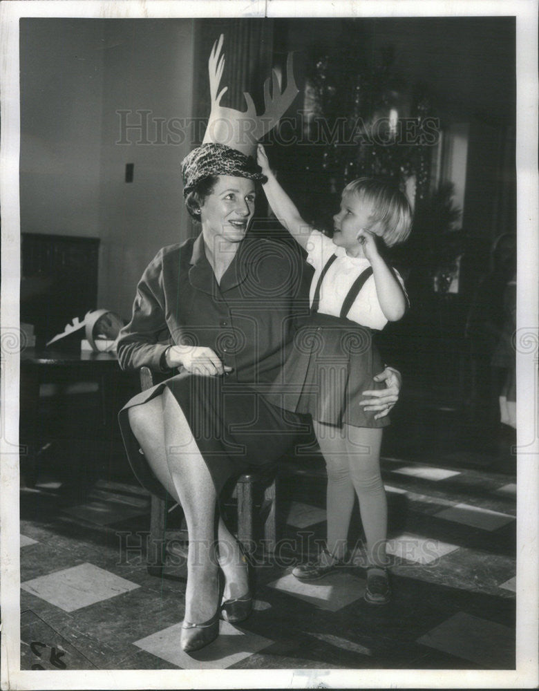 1959 Press Photo Mrs Paul Robinson, Grace Mary Kucharski - Historic Images