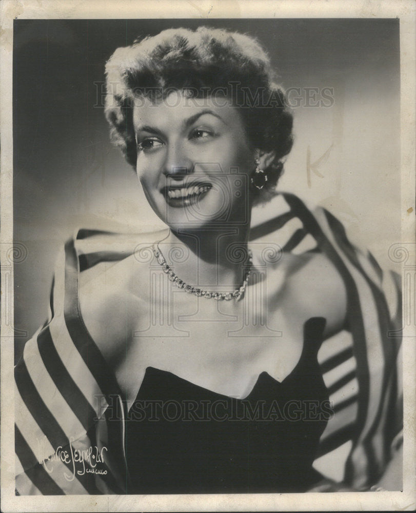 1958 Press Photo Singer Jan Roberts - Historic Images