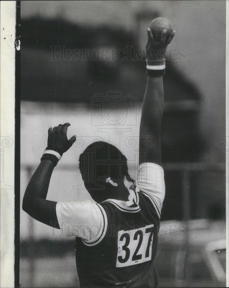 1982 Press Photo Valeta Strickland, South Shore, shot putter. - Historic Images