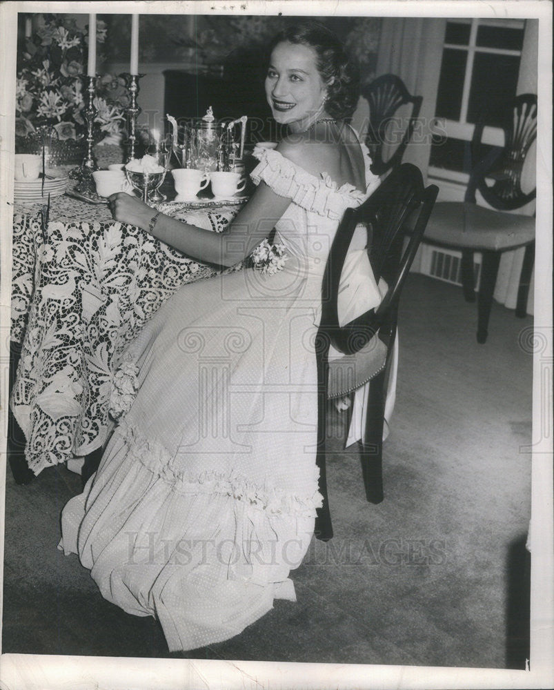 1949 Press Photo Betty Jean McGregor. - Historic Images