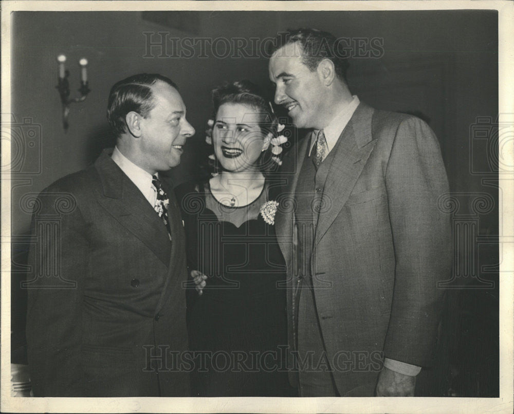 1944 Press Photo Comedian Lwewis With Rose Marie &amp; Preston Foster - Historic Images