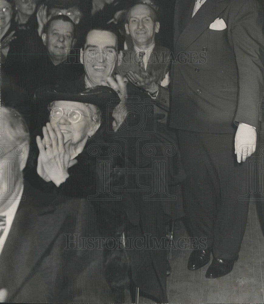 Press Photo Political Candidates Tom Daly &amp; Russell Root Attend Ward Meeting - Historic Images