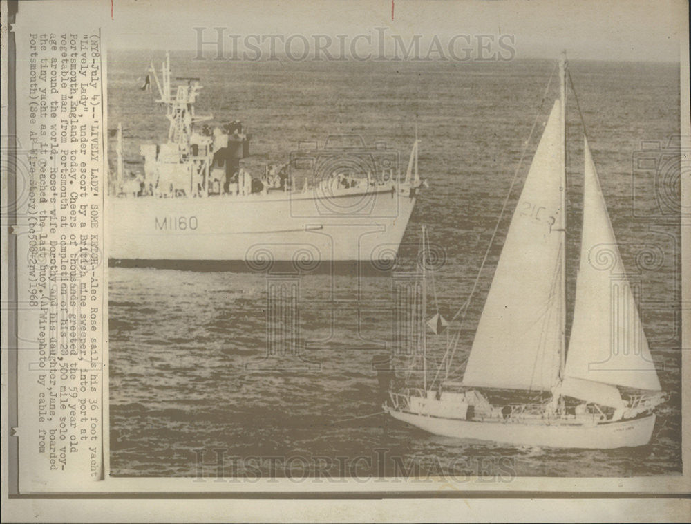 1968 Press Photo Alec Rose Finishes Trip Around The World In The Lively Lady - Historic Images