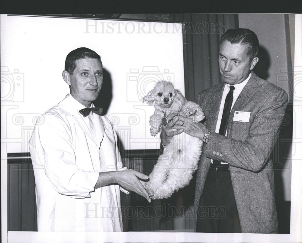 1963 Press Photo John McGrath Vet At Univ Of PA And Dr Mack Scott At Lecture - Historic Images