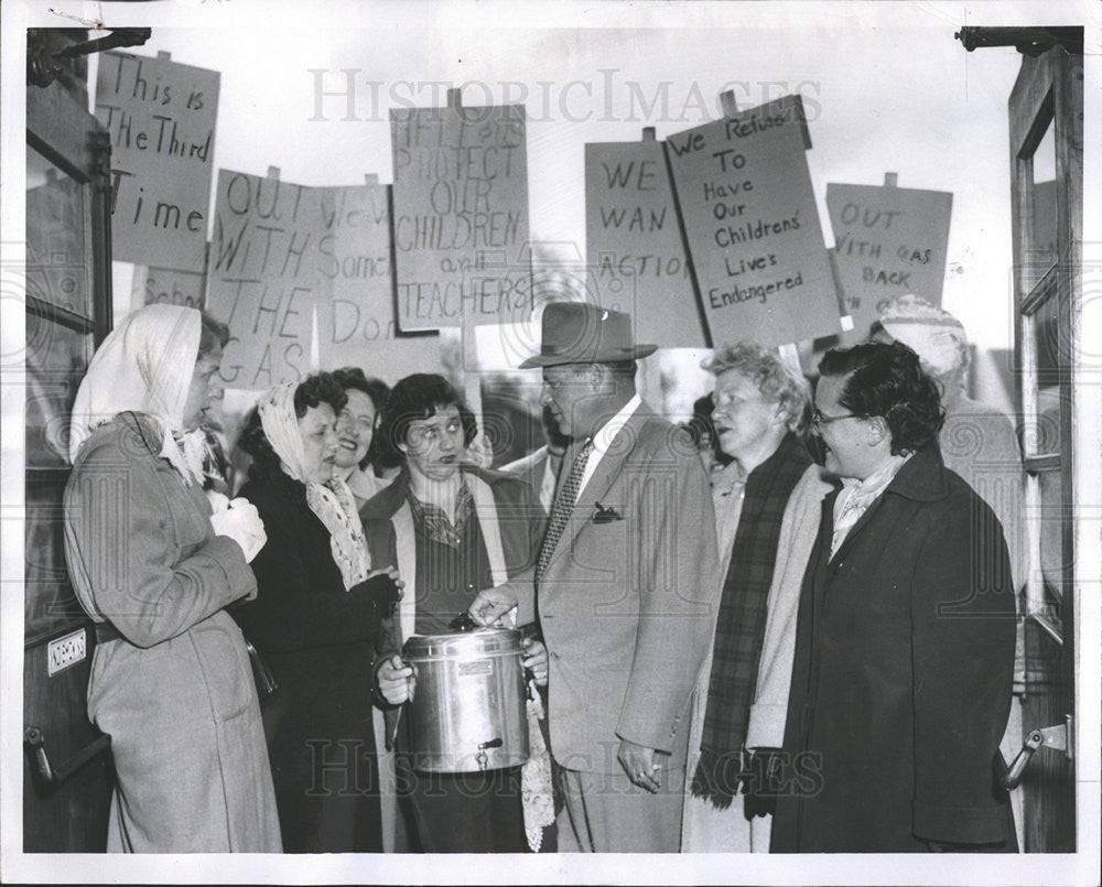 1956 Press Photo Fire Marshall John McFarland, Picketing Mothers - Historic Images