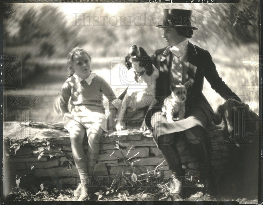 1932 Press Photo Mrs. Donald F. McPherson and her daughter Sally Anne - Historic Images