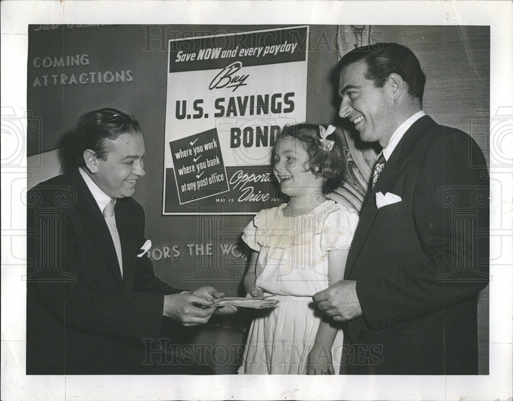 1949 Press Photo Stephan McNally and daughter Rita - Historic Images