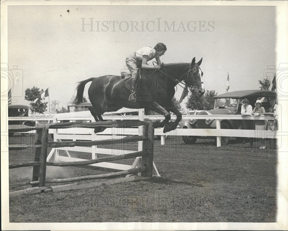 1929 Press Photo Carol Gimble, daughter of the Bernard Gimbles in Westchester - Historic Images