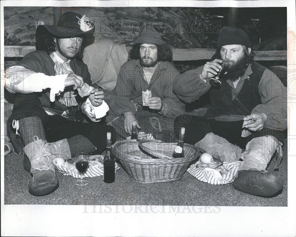 1976 Press Photo Crew reenacting LaSalle trek from Montreal to New Orleans - Historic Images