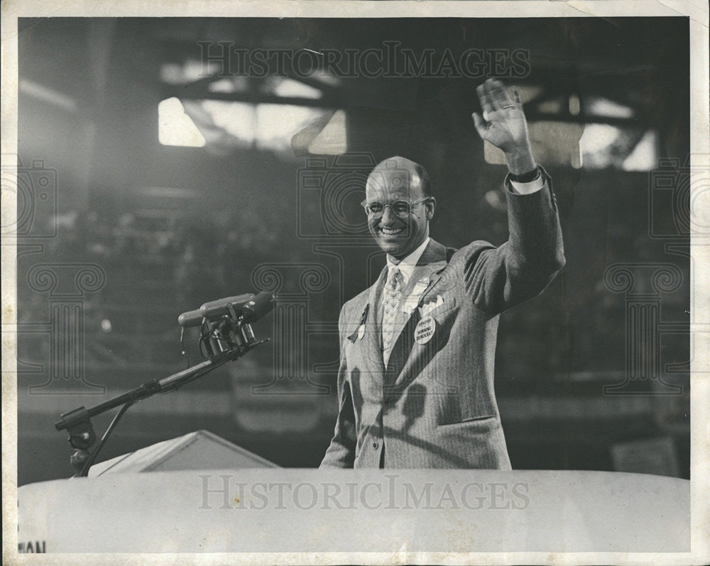 1952 Press Photo Democratic Convention Jimmy Roosevelt Seconds Kafauver - Historic Images