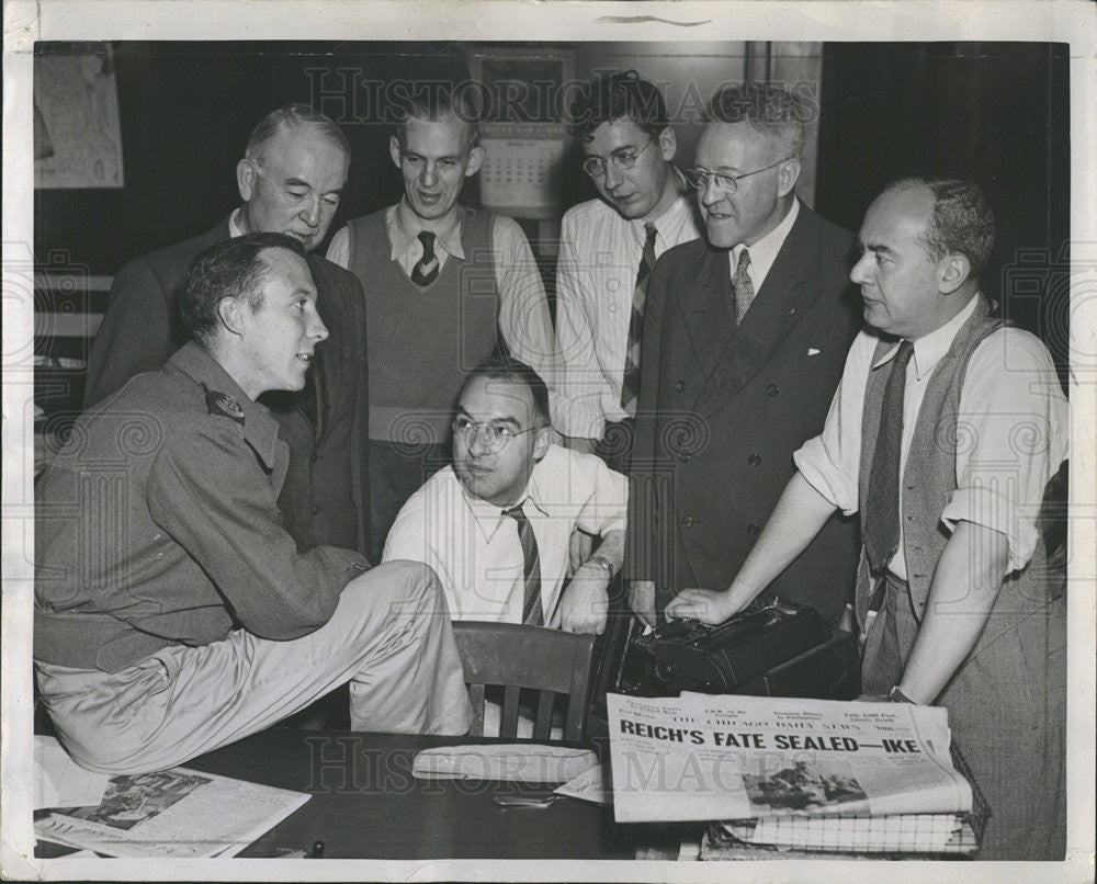 1944 Press Photo David Nichol Daily News Staff Charles Wheeler Carl Kesler - Historic Images