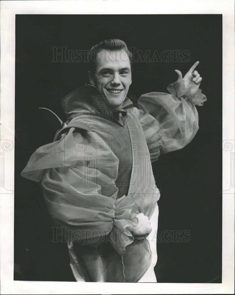 1960 Press Photo Bob Moore Star  Cinderella Goodman Children Theatre - Historic Images