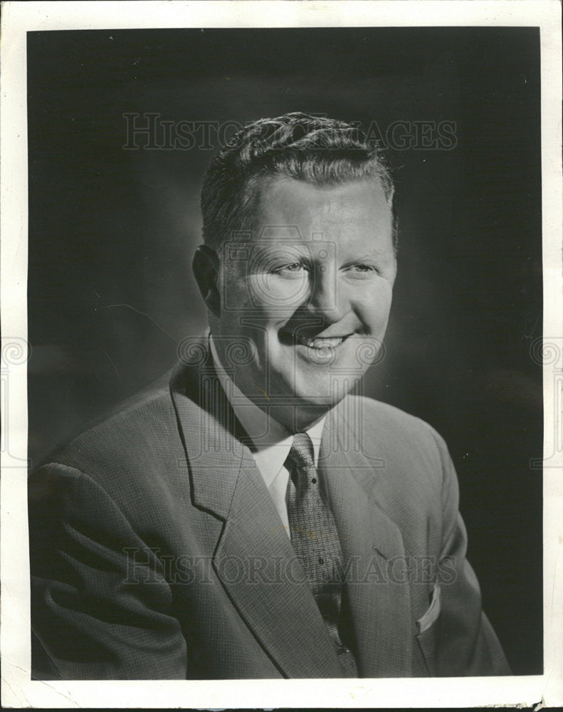 1965 Press Photo Sterling (Red) Quinlan, President, Field Communications - Historic Images
