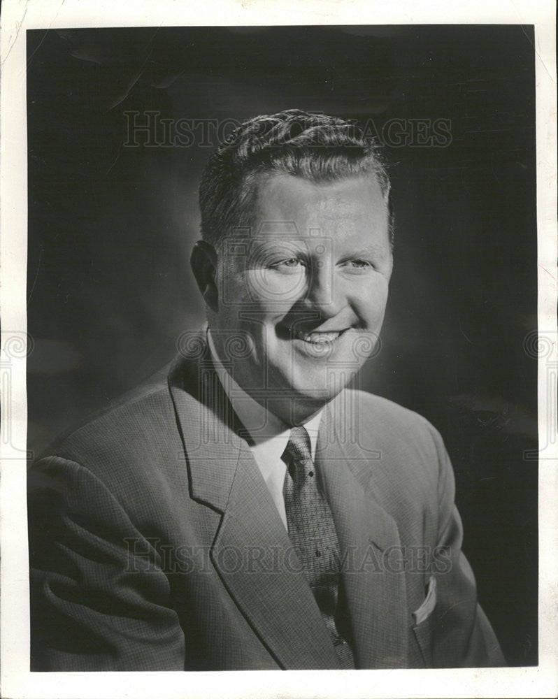 1966 Press Photo Sterling C. Quinlan, President &amp; General Manager, WFLO-TV - Historic Images