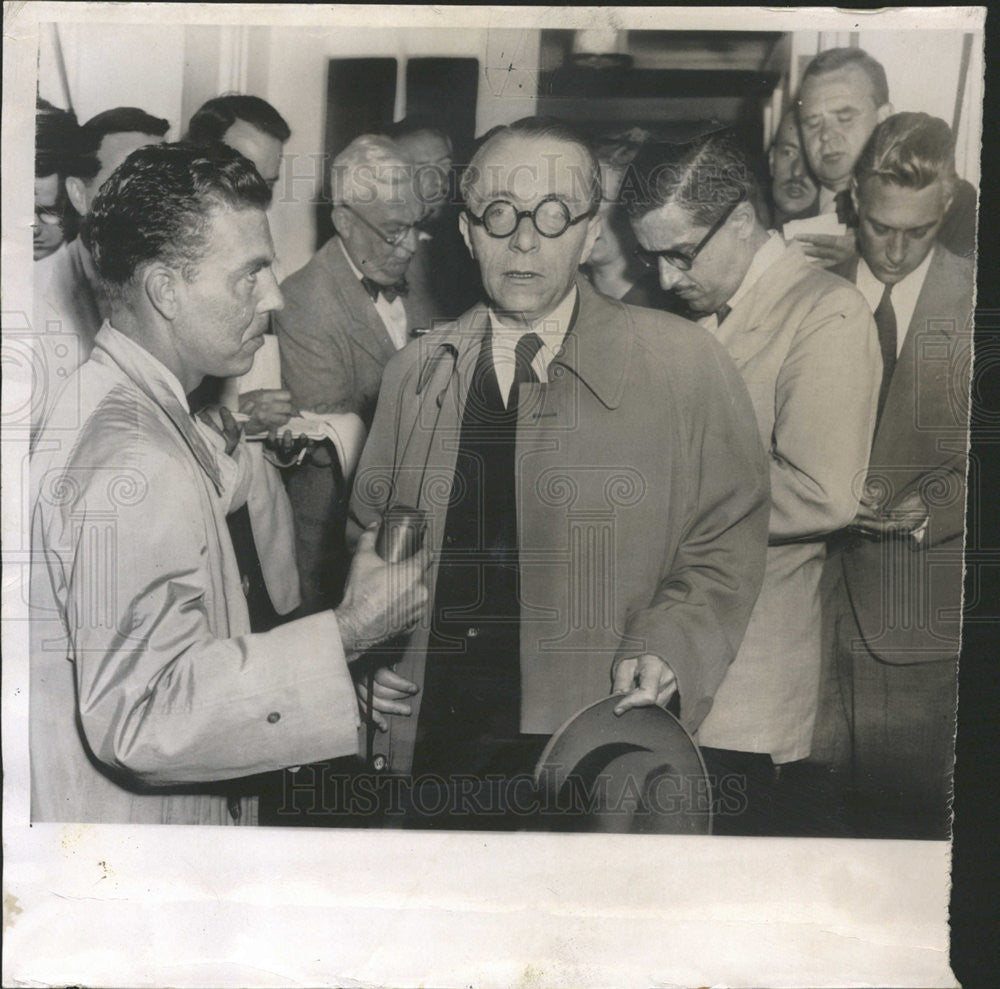 1951 Press Photo Dr Vladimer Prochazka Czech. New Ambassador Leaving White House - Historic Images