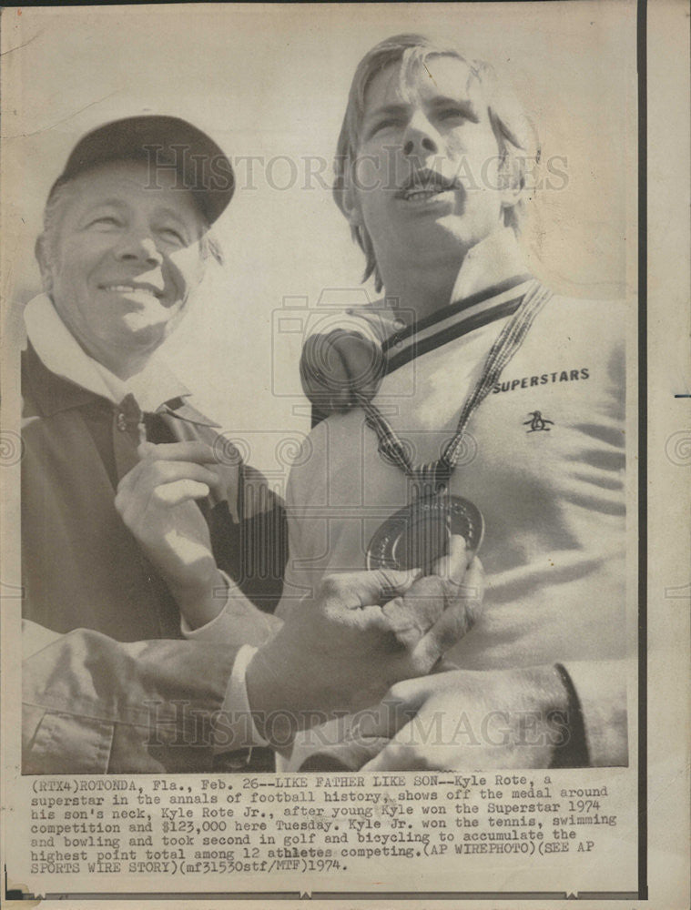 1974 Press Photo Kyle Rote Jr. with Father Kyle Rote Sr. - Historic Images