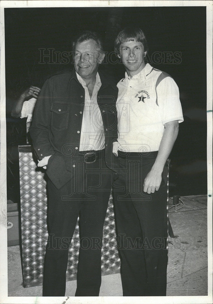 1976 Press Photo Kyle Rote Jr., Soccer, with Father Kyle Rote Sr., Football - Historic Images