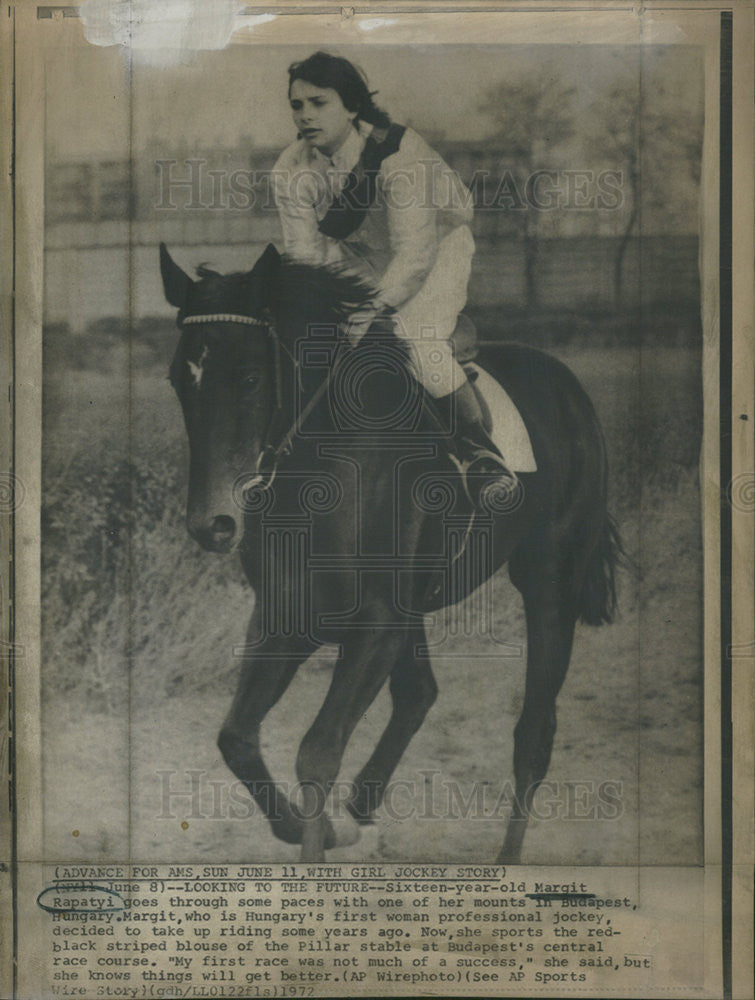 1972 Press Photo Margit Rapatyi Hungry&#39;s First Female Jockey - Historic Images